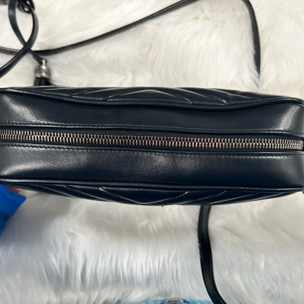 Saint Laurent leather camera bag in BLACK - Picture 7 of 10